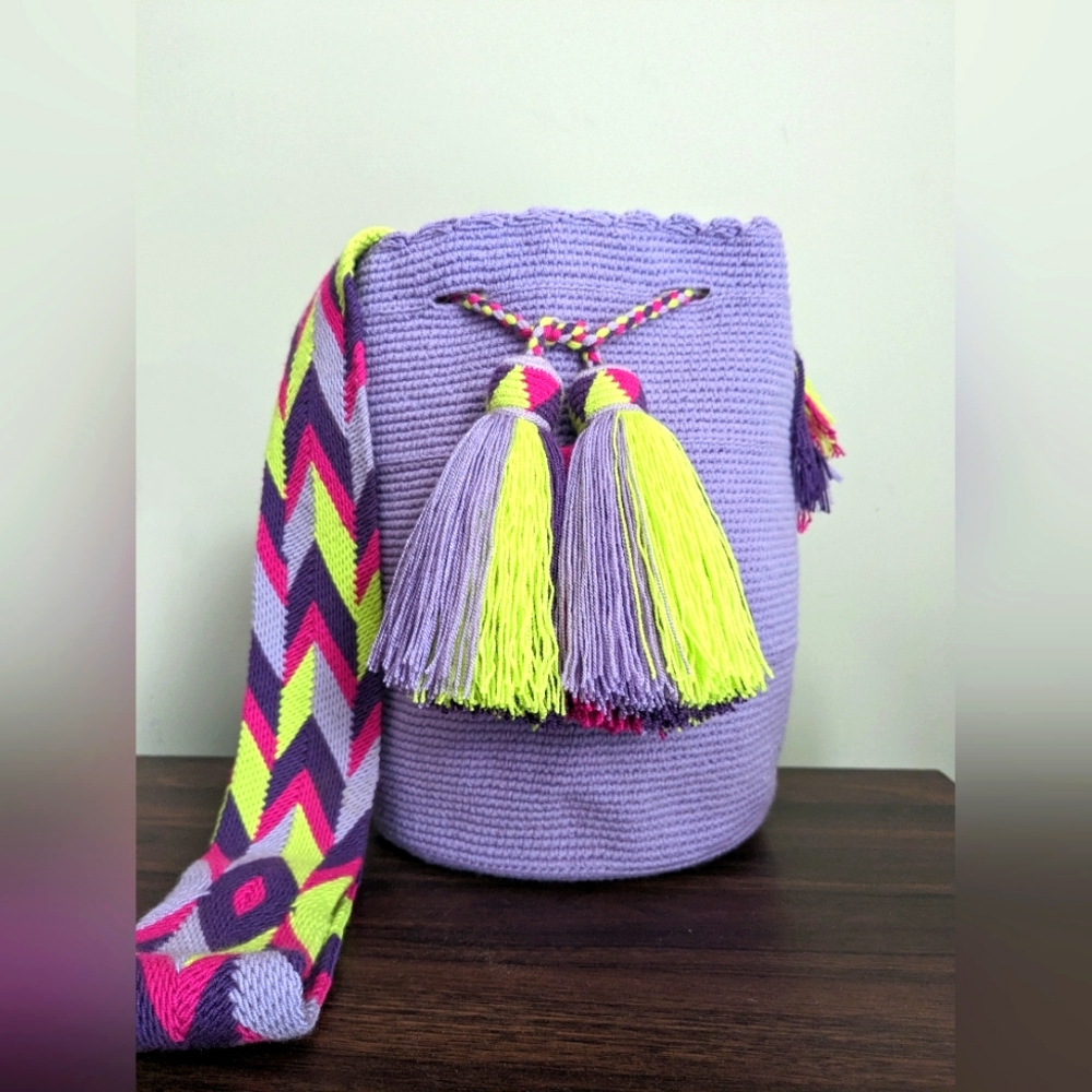 Authentic Wayuu bag / purple color / multicolored strap/ Size M/ Mochila Wayuu